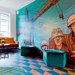 Milestone Center Hostal